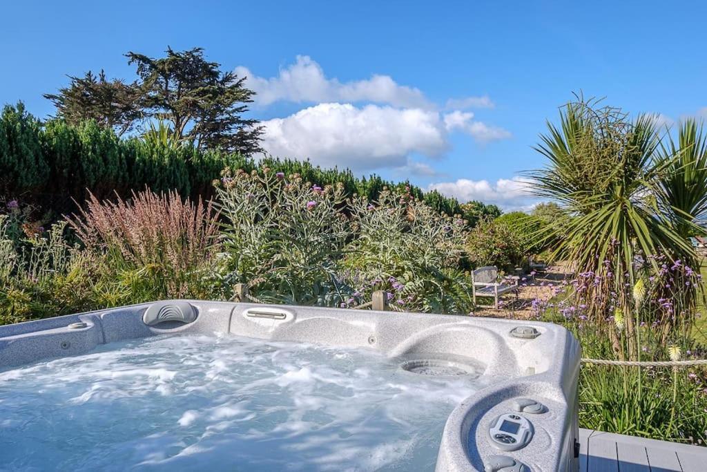 The Beach House-Devon- On The Beach- Sleeps 20 Villa Exmouth Bagian luar foto