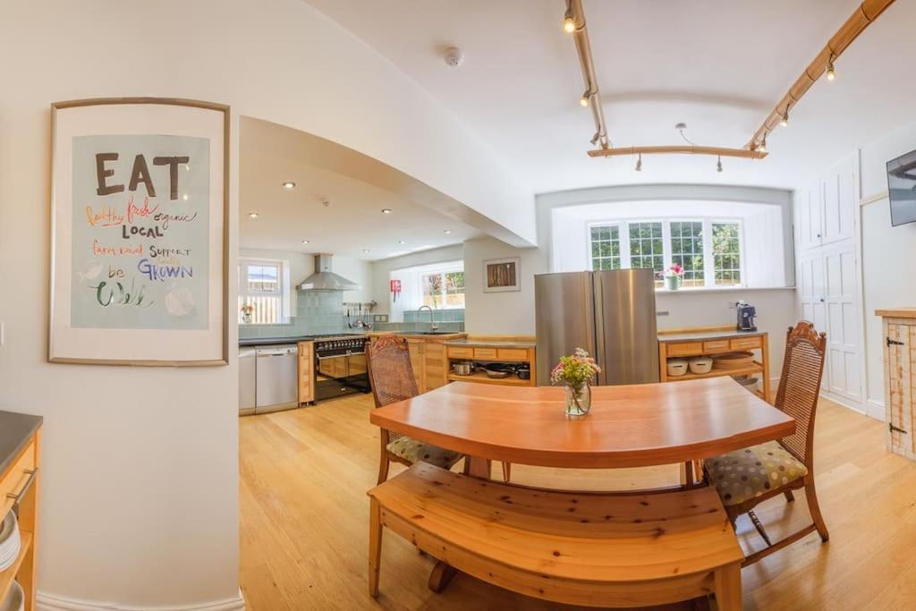 The Beach House-Devon- On The Beach- Sleeps 20 Villa Exmouth Bagian luar foto