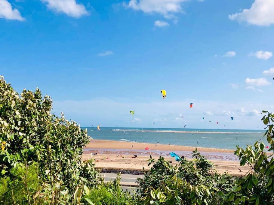 The Beach House-Devon- On The Beach- Sleeps 20 Villa Exmouth Bagian luar foto